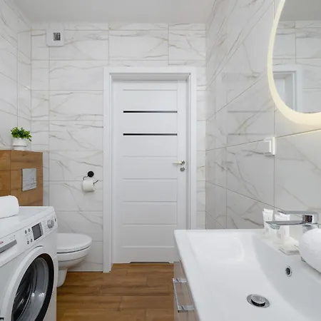 Modern With Parking Near Tauron Arena By Rent Like Krakow