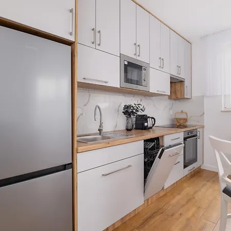 Apartment Modern With Parking Near Tauron Arena By Rent Like *